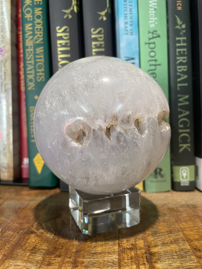 Agate Sphere 868 Grams